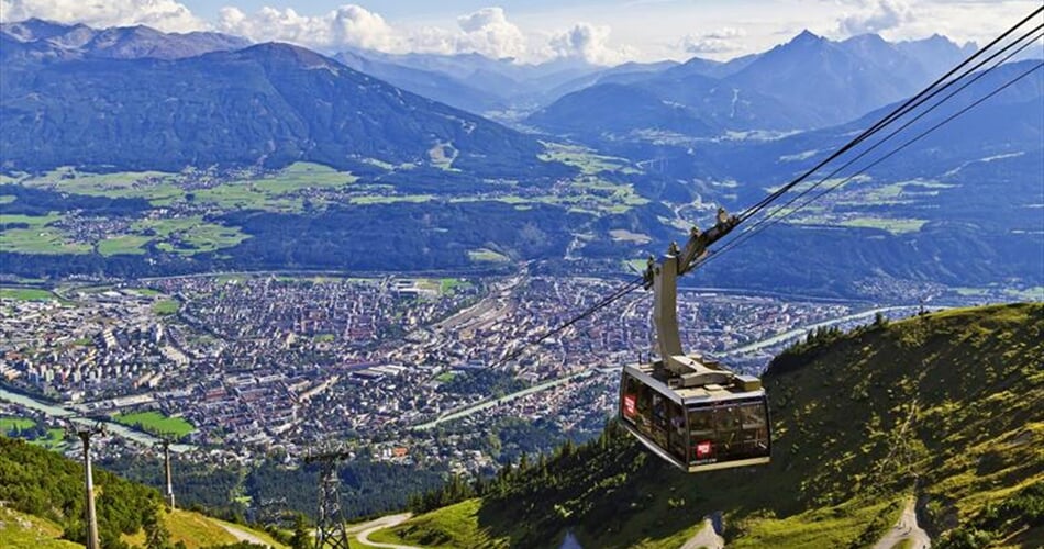 Foto - Innsbruck a okolí - Innsbruck - historie i příroda v srdci Alp