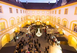 Adventní Bratislava, čokoládovna a zámek Hof