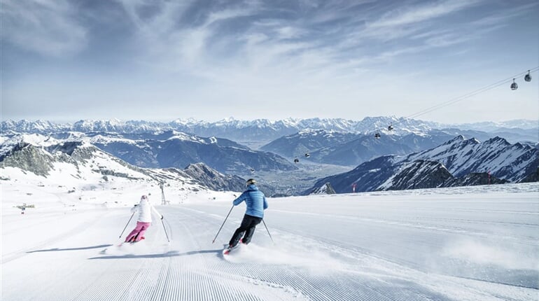 pistenspass-am-kitzsteinhorn-c-gletscherbahnen-kaprun-ag (1)