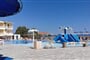 Hotel Aqua Sun Village: fotografie vybavení exteriérů a interiérů ubytování.