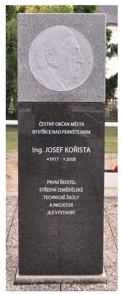 Památník Josefu Kořistovi v Bystřici nad Pernštejnem