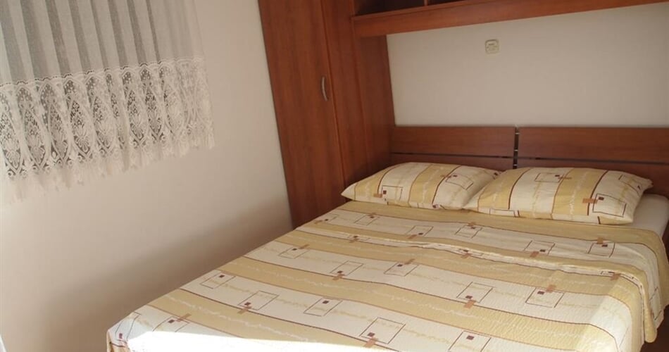 Cvita vila - apartmány v soukromí - apartmán č. 1 - Okrug Gornji (ostrov Čiovo) - 101 CK Zemek - Chorvatsko