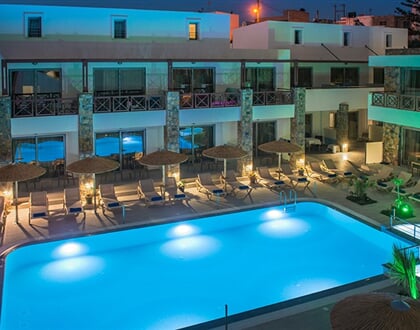 Hotel South Coast: fotografie vybavení exteriérů a interiérů ubytování.
