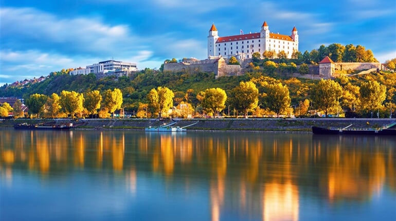 Slovensko - Bratislava shutterstock_708657598