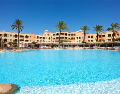 Bazén, Villasimius, Sardinie