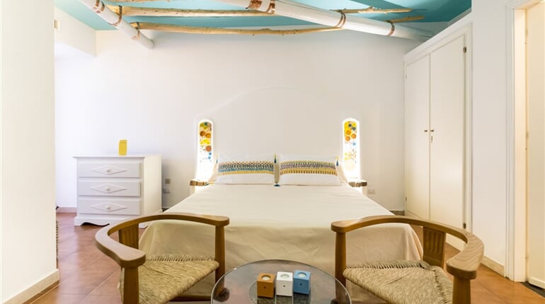 Pokoj EXPERIENCE SUITE, Oliena, Sardinie