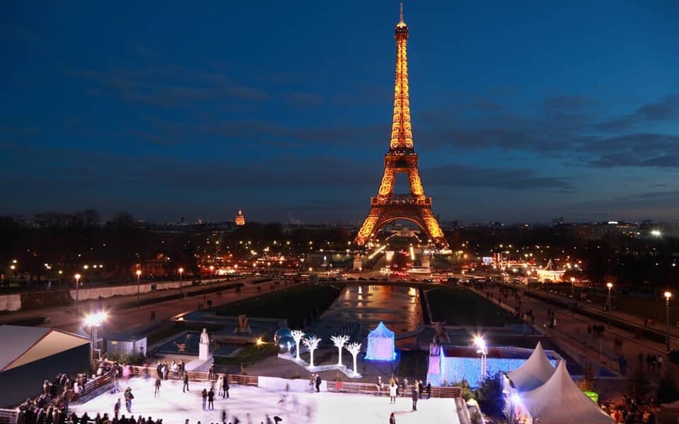 Christmas-in-paris-ice-skating