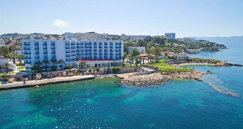 Le-Blue-Hotel-4