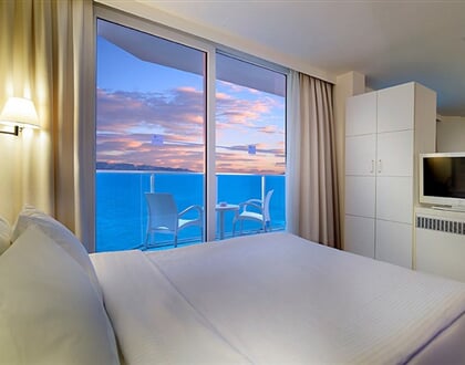 Le-Blue-Hotel-35