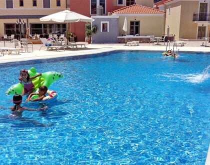 Aparthotel Theofilos Superior Resort: fotografie vybavení exteriérů a interiérů ubytování.