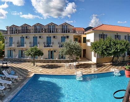 Hotel Theofilos Classic: fotografie vybavení exteriérů a interiérů ubytování.