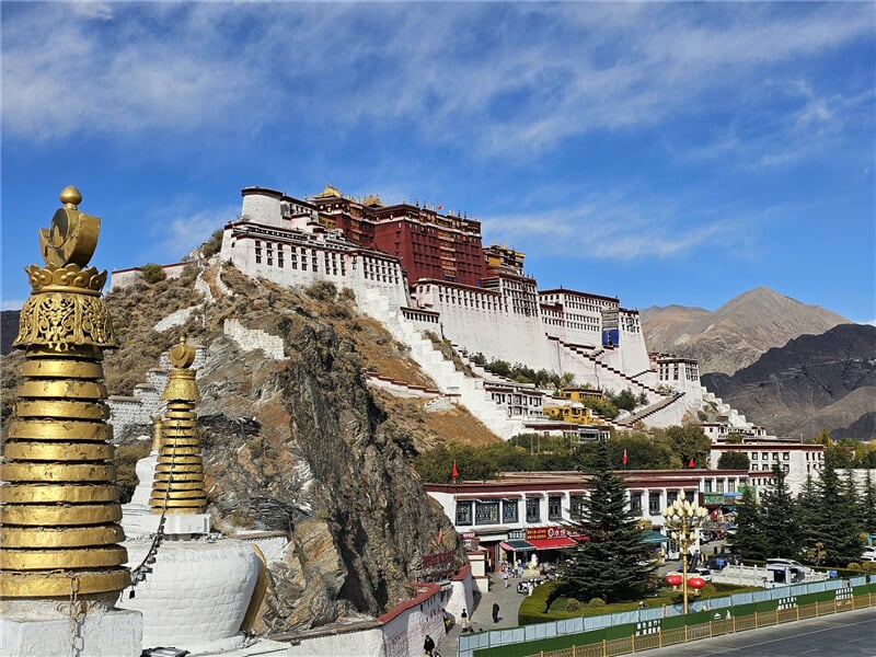 Z Nepálu do Tibetu s noclehem v Everest Base Camp