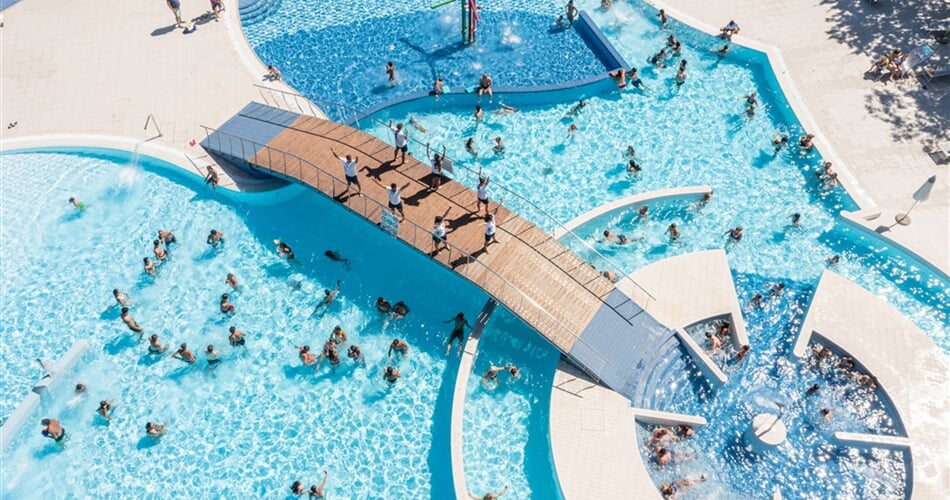vivi-cds-piscina-panoramica-adriano1
