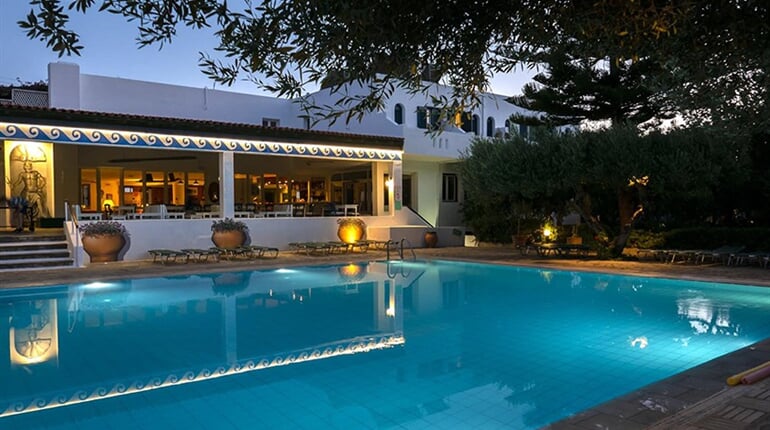 Aparthotel Villea Village: fotografie vybavení exteriérů a interiérů ubytování.