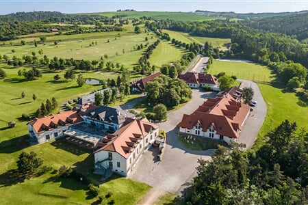 Darovanský dvůr - víkend Golf & Spa