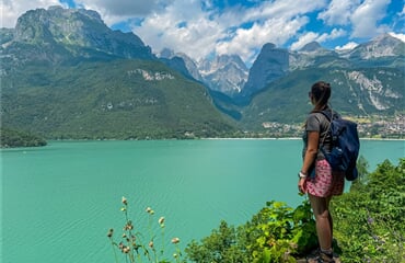 Pohodový týden v Alpách - Itálie - Jezero Molveno v srdci Trentina s kartou