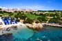 Pohled od moře - hotel Colonna Resort, Porto Cervo, Sardinie