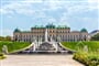 belvedere-fountain-full-view-palace-vienna