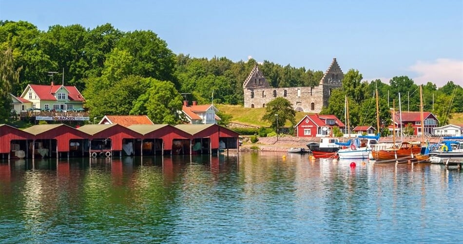 Přístaviště na ostrově Visingso - poznávací zájezdy do Finska