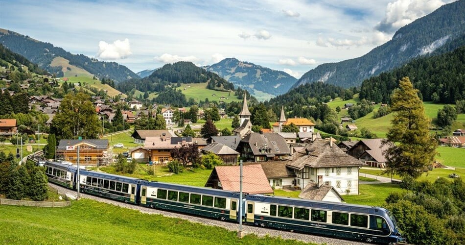 Horské vlaky ve Švýcarsku - expres přes Goldenpass