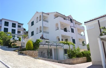 Omiš - Stanići - villa Marin - 7 nocí