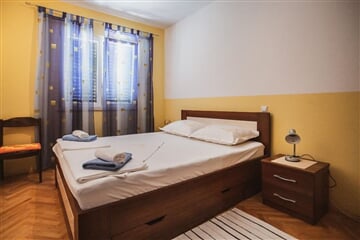 Omiš-Dugi Rat - Mimica apartmán ***