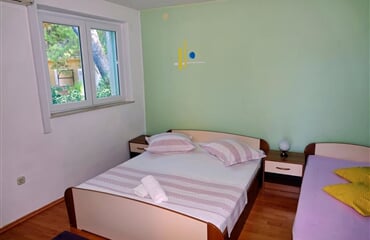 Baška Voda - Roza vila ***