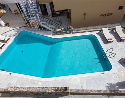 Hotel-Nami-Suites-3