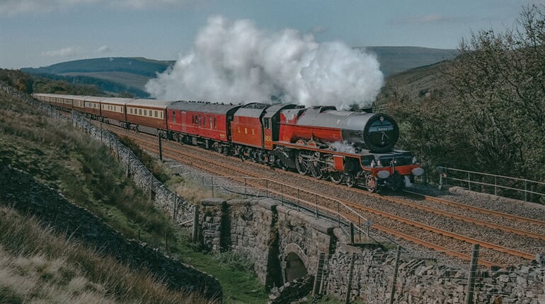 Luxusní vlak Northern Belle je díky svým interiérům a servisu přezdíván jako britský Orient Express