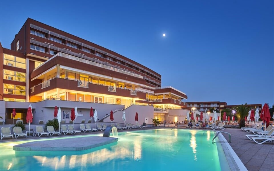 Hotel_Albatros_Plava_Laguna_2021_Swimming_Pool-8-1024x683