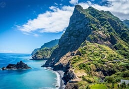 Funchal - Silvestrovská Madeira: Ohňostroj přírody a oslav