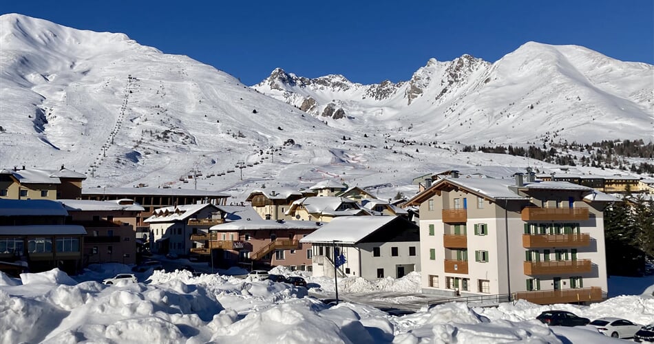 Tonale Appartamenti Botton d'Oro GENZIANA (3)