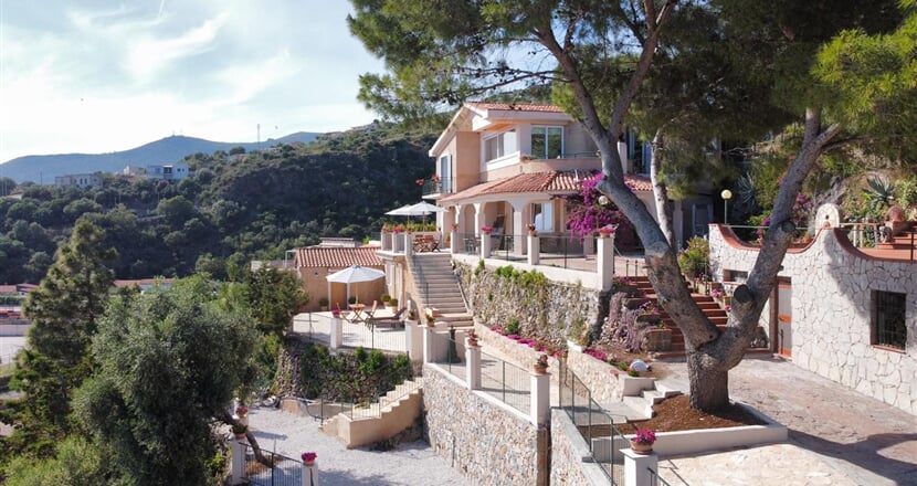 Meridiana, Marina di Cam (2)