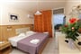 9ed6e-family-room-open-plan-with-garden-view--4-