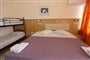 643cc-family-room-open-plan-with-garden-view--1-