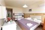 581c1-family-room-open-plan-with-garden-view--2-