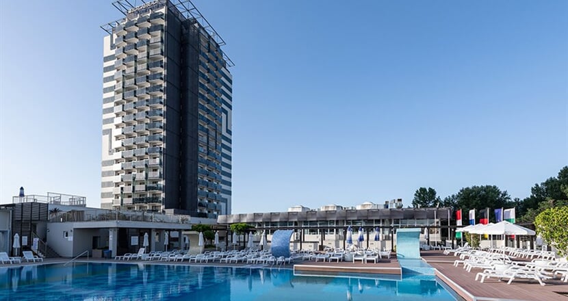 Burgas-Beach-Hotel-1