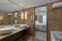 Suite-Bathroom-1_result.jpeg