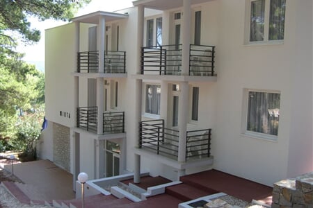 Božava - Božava Hotelový Komplex: Mirta rod. pokoje ***