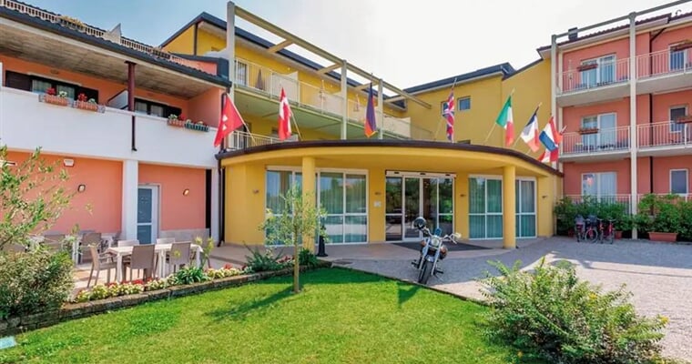 Hotel Bella Lazise, Lazise (1)