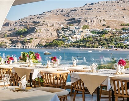 Hotel Lindos Royal Resort: fotografie vybavení exteriérů a interiérů ubytování.