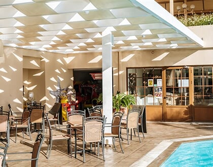 Hotel Lindos Royal Resort: fotografie vybavení exteriérů a interiérů ubytování.