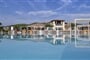 Hotelový bazén, Porto Ottiolu, Sardinie