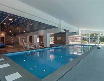 Hotel Montenegro Beach Resort: fotografie vybavení exteriérů a interiérů ubytování.