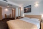 Hotel Montenegro Beach Resort: fotografie vybavení exteriérů a interiérů ubytování.