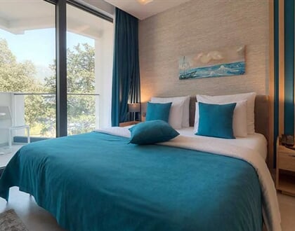 Hotel Montenegro Beach Resort: fotografie vybavení exteriérů a interiérů ubytování.