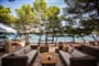 Aminess Senses Resort - bar u bazénu - Vrboska (ostrov Hvar) - 101 CK Zemek - Chorvatsko