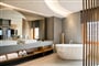 dazzling-suite-outdoor-jacuzzi-88-1620x1080