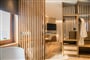 dazzling-suite-outdoor-jacuzzi-22-1620x1080
