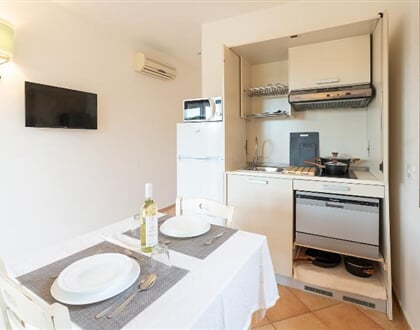 Kuchyňský kout Mono 2, Vignola Mare, Sardinie